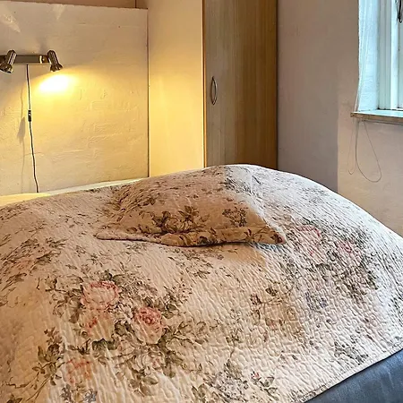 Seaside Sanctuary With Whirlpool-by Traum Nedre Lysabild