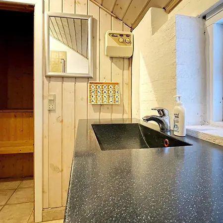 Hébergement de vacances Seaside Sanctuary With Whirlpool-by Traum Nedre Lysabild